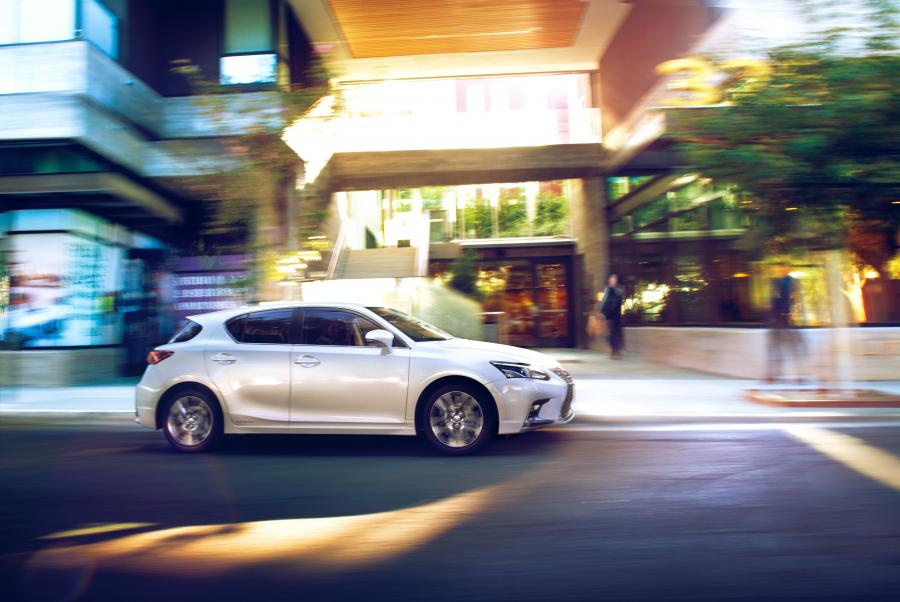  Lexus CT200h 2017 года  (JP) (фото 3 из 9)